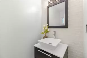 21809 Martinez, Woodland Hills, CA 91364 - Photo 13