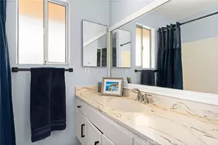 18307 Burbank Blvd, Tarzana, CA 91356 - Photo 9