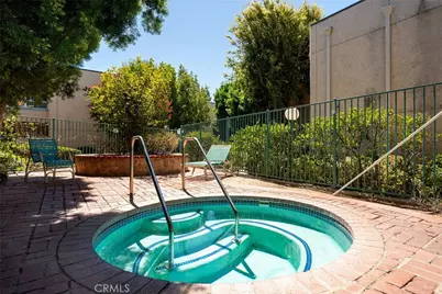 18307 Burbank Blvd #92, Tarzana, CA 91356 - Photo 11