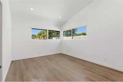 23030 Dolorosa, Woodland Hills, CA 91367 - Photo 21