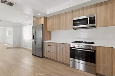 23030 Dolorosa, Woodland Hills, CA 91367 - Photo 13