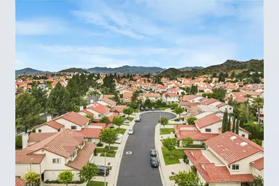 19554 Crystal Ridge Lane, Porter Ranch, CA 91326 - Photo 23