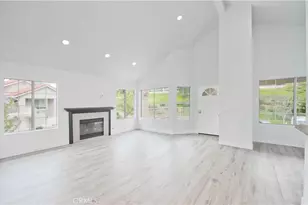 600 Kingswood Ln, Simi Valley, CA 93065 - Photo 3