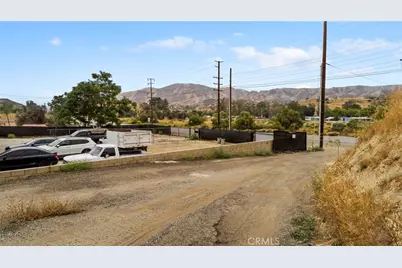 16280 Sierra Highway, Canyon Country, CA 91351 - Photo 9