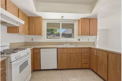 3001 Catalina Drive, Bakersfield, CA 93306 - Photo 7