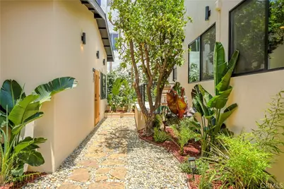 811 N Vendome Street, Los Angeles, CA 90026 - Photo 25