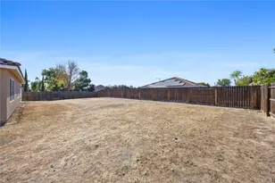 15530 Montalone Pl, Bakersfield, CA 93314 - Photo 33