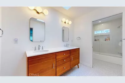 6434 Blewett Avenue, Van Nuys, CA 91406 - Photo 21