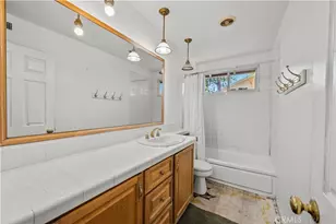 10525 Woldrich St, Sylmar, CA 91342 - Photo 23