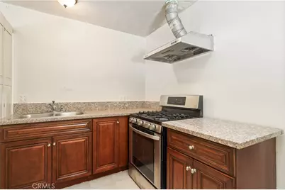 8855 Tyrone Avenue, Panorama City, CA 91402 - Photo 15
