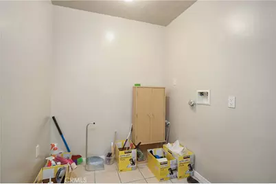 8855 Tyrone Avenue, Panorama City, CA 91402 - Photo 17