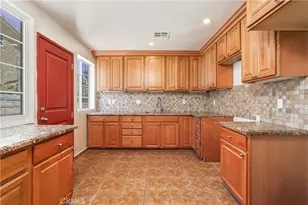 8855 Tyrone Ave, Panorama City, CA 91402 - Photo 13
