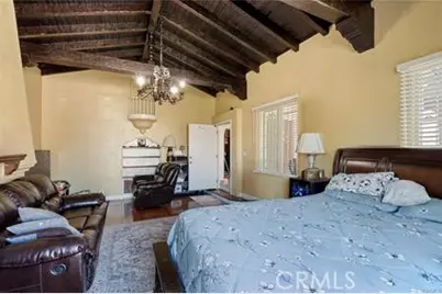 2546 S Bronson, Los Angeles, CA 90018 - Photo 7