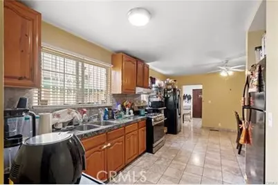 2546 S Bronson, Los Angeles, CA 90018 - Photo 9