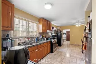 2546 S Bronson, Los Angeles, CA 90018 - Photo 9