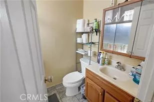 2546 S Bronson, Los Angeles, CA 90018 - Photo 15