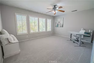 25317 Oak Ridge Dr, Saugus, CA 91350 - Photo 33