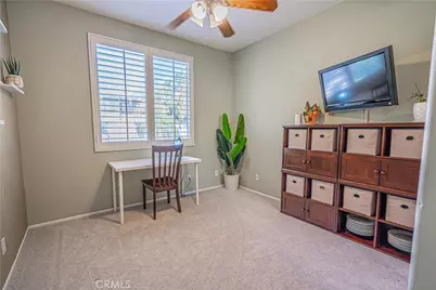 25317 Oak Ridge Drive, Saugus, CA 91350 - Photo 23