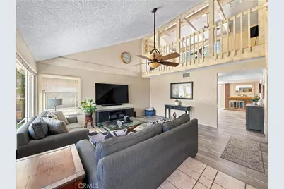 21452 Carol Sue, Saugus, CA 91350 - Photo 3