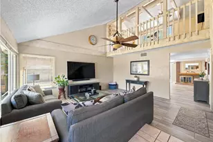 21452 Carol Sue, Saugus, CA 91350 - Photo 3