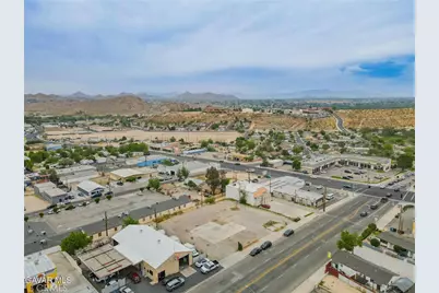 16650 Mojave Dr, Victorville, CA 92395 - Photo 11