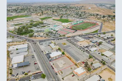 16651 Mojave Dr, Victorville, CA 92395 - Photo 1