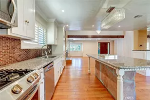 16670 Moorpark, Encino, CA 91436 - Photo 11