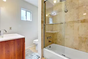 16670 Moorpark, Encino, CA 91436 - Photo 25