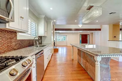 16670 Moorpark, Encino, CA 91436 - Photo 11