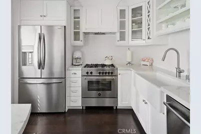 9735 Via Roma, Burbank, CA 91504 - Photo 15