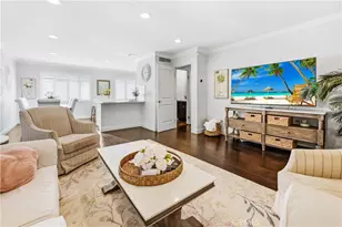 9735 Via Roma, Burbank, CA 91504 - Photo 7