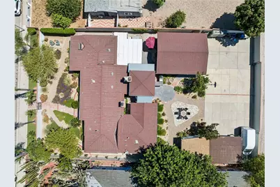 8519 Winnetka Avenue, Winnetka, CA 91306 - Photo 37