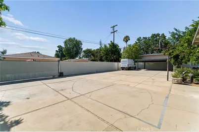 8519 Winnetka Avenue, Winnetka, CA 91306 - Photo 33