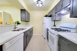 8221 Langdon Ave, Van Nuys, CA 91406 - Photo 3