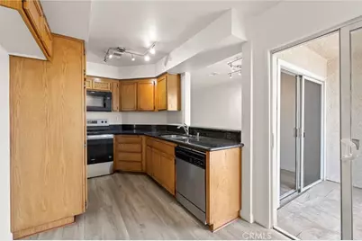 7641 Reseda Boulevard #126, Reseda, CA 91335 - Photo 3