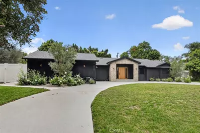 8960 Oak Park Avenue, Sherwood Forest, CA 91325 - Photo 3