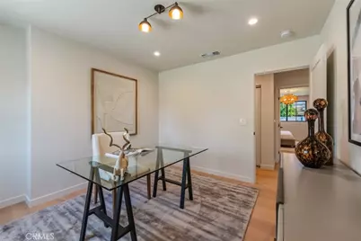 8960 Oak Park Avenue, Sherwood Forest, CA 91325 - Photo 17