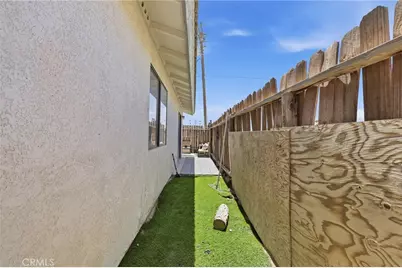 8924 N Loop, California City, CA 93505 - Photo 23
