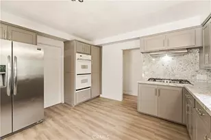 15701 Royal Ridge, Sherman Oaks, CA 91403 - Photo 13