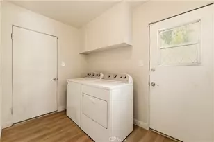 15701 Royal Ridge, Sherman Oaks, CA 91403 - Photo 15
