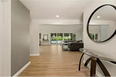15701 Royal Ridge, Sherman Oaks, CA 91403 - Photo 3