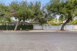11105 Califa, North Hollywood, CA 91601 - Photo 5
