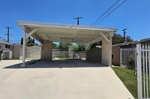 13084 Vaughn, San Fernando, CA 91340 - Photo 3