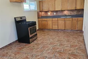 13084 Vaughn, San Fernando, CA 91340 - Photo 15