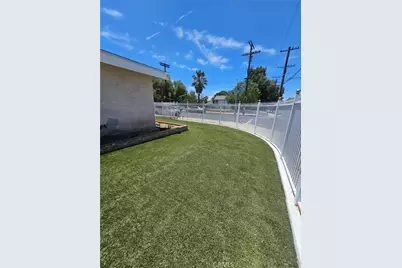 13084 Vaughn, San Fernando, CA 91340 - Photo 7