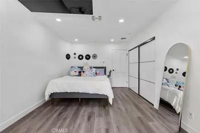 23352 Ostronic, Woodland Hills, CA 91367 - Photo 31