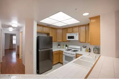 130 S Barranca #305, West Covina, CA 91791 - Photo 5