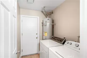 36918 Tobira, Palmdale, CA 93550 - Photo 11