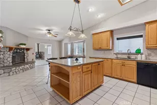 42307 61st St W, Quartz Hill, CA 93535 - Photo 3