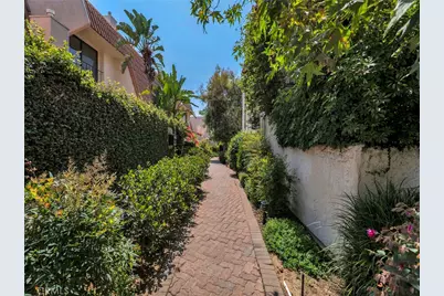 6244 Shoup Avenue, Woodland Hills, CA 91367 - Photo 3